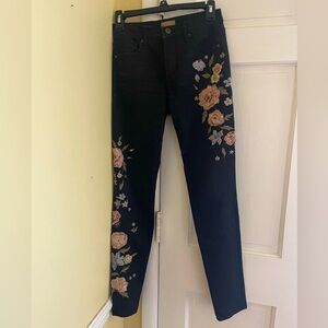 Brand: Driftwood Classic Fit style: Jackie size: 24